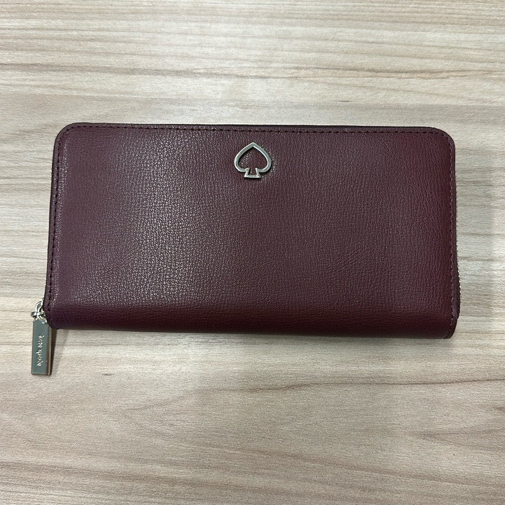 Kate Spade Authentic Adel Large CONTINENTAL Wallet in Cherrywood like New Cond.